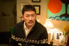 안간힘 쓰는 하정우 '윗집 사람들', '아타바: 불과 재' 공세에 살아남을까?