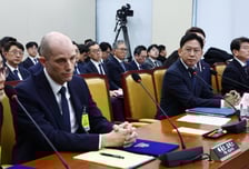 배경훈 부총리 "쿠팡 앱 내 개인정보 유출 확인 코너 만들 것"