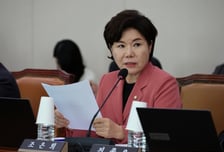 조국 "정보사 부지에 공공주택 공급"…국힘 조은희 "농담 아니면 문제 심각"