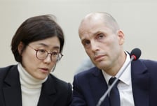 쿠팡 외국인 대표, 하나마나한 대답만..."10% 과징금, 영업정지" 논의