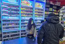 "콜라 마실 땐 이 담배" KT&amp;G 전략 통했다...우즈벡 한류 바람 타고 '불티'