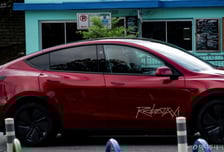 "테슬라 자율주행 과장 광고…시정 안 하면 30일 영업정지"