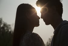 "교도소 면회 온 연인과 키스 후 사망"...여친 입속 '이것' 삼켜 숨졌다