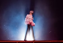 갤럭시코퍼, 매출 3천억 '점프'… 지드래곤·로봇 아이돌 업고 IPO '속도'