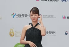 윤보미, ♥라도와 결혼 발표…"앞으로의 삶 함께" 자필편지