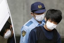 "전례 없는 중대한 범죄" 日 검찰, 아베 살해범에 '무기징역' 구형