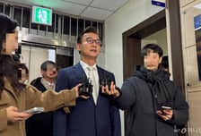 전재수 "차라리 현금 200억 받았다고 해라"…통일교 의혹 부인