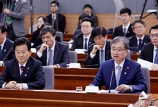 외교부 "내년 이른 시기 李 대통령 방중 추진"…통일부 "대북제재 완화 협력"