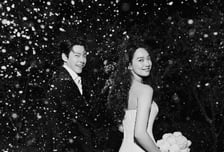 신민아♥김우빈, 웨딩 화보 공개…눈발 속 '비주얼 부부'
