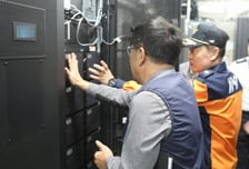 수도권 전력망 '질식'…'규제' 아닌 '이득'줘야 풀린다