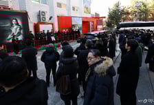 '1세대 연극 스타' 배우 윤석화, 영면 들었다