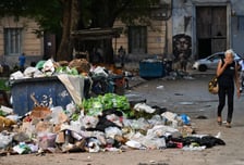 "화장실도 못 가"…미국 '베네수 유조선' 나포에 긴장하는 나라