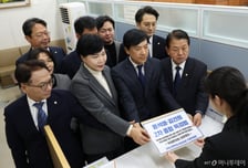 與, 정청래 강조 '2차 종합특검법' 발의..."조만간 당론 추인"