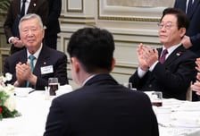 [속보]이재명 대통령, 어르신들 靑 초청 오찬서 "전쟁 후 최빈국, 전세계 주목 선진국 됐다"