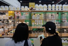 "'컵따로 계산제', 커피 가격 올린다" 와글와글…기후부 해명은