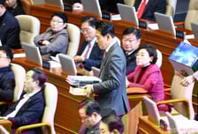 위헌논란 파고 넘고넘어…결국 국회 본회의 오른 내란전담재판부법