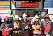 한화 건설부문, 혹한기 현장에 '겨울간식차'…호빵·어묵으로 온기 전해