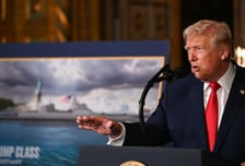 트럼프 "황금 함대 구축…신형 호위함 건조에 한화와 협력"