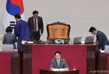 우원식 "필리버스터 사회 거부 주호영 유감"…정회 언급하며 최후통첩