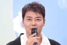 '차량 링거' 전현무, 9년전 진료기록지 꺼냈다..."병원 수납 내역도"