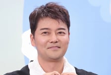 전현무 '차량 내 링거 투약' 의혹…경찰 수사 착수