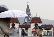 [오늘 날씨] 성탄절 앞두고 전국에 비 또는 눈…밤부터 기온 뚝