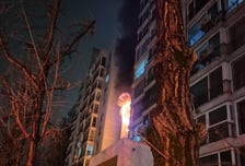 "창문 깨지더니 불덩이 '팡'" 새벽 화재에 화들짝...주민 2명 심정지