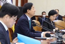 "국장 컴백하면 세금 면제" 급한 불은 껐는데...'환율 안정' 지속하려면