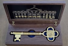 트럼프, 이재명 대통령에 "많이 좋아해"…황금열쇠 선물