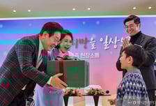 이재명 대통령 "누군가에게 위로, 쉼, 살아갈 용기되는 성탄이길 기도"