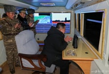 북한, 크리스마스 이브에 미사일 쐈다…軍 "발사징후 사전 인지해 대비"