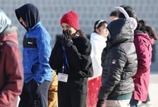 전국 덮친 성탄절 한파, 내일 더 춥다…밤 9시 전국 '한파특보'