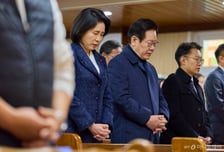 이재명 대통령, 전 지역구 민중교회서 '성탄 예배'…"어려운 곳 보듬는 대통령 돼주길"