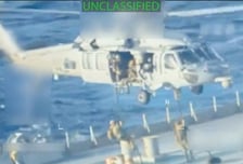 카리브해 병력 늘린 미국, 군에 "베네수 원유 봉쇄에 집중" 지시