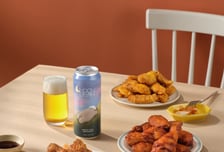 "연인과의 홈파티엔 허니갈릭에 골든에일을"…교촌, 치킨 페어링 제안