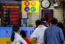 달러 대량 손절매 와중에 '삼성전자 신고가·60만 닉스'