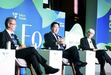 "韓日, 뭉쳐야 한다"…최태원 회장이 경제연대를 강조하는 이유