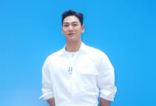 "필승!" 뉴이스트 출신 백호, 오늘 육군 현역 입대