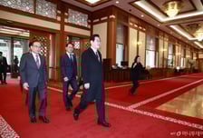 [속보]이재명 대통령, 청와대 본관 앞 하차…1330일만에 靑 집무 재개