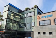 "엘앤에프, EV 수요 둔화로 테슬라 공급계약 감액…내년 ESS 주목 필요"-유안타