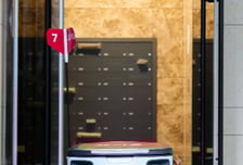 "띵동, 로봇입니다"…요기요, 로봇배달 서비스 '집 앞'까지 확대