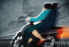 '쾅' 횡단보도 어린이 2명 쓰러졌는데...배달 오토바이, 그대로 도주