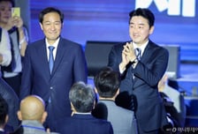 강훈식·우상호 나갈까?…6·3 지선 앞두고 출마설 나오는 靑 참모진