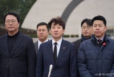 한라에서 새해 맞은 이준석 "지방선거로 교두보…국힘과 강하게 경쟁"