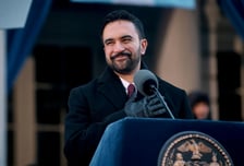 맘다니 두 번의 취임식…"뉴욕시민 삶 개선 위해 대담하게 시정"