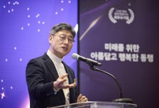 SKT 정재헌 "단단한 이동통신+AI 혁신 아이콘될 것"