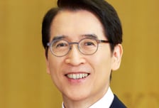 신창재 교보생명 의장 "완전 보장 위해 소비자 보호에 앞장서야"