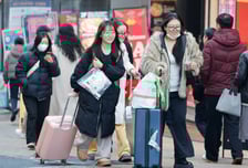 일본 대신 한국여행 늘었는데..."중국인 재방문은 줄 수도" 왜?