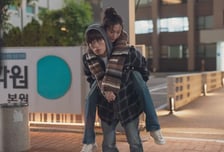 '만약에 우리', 폭발적 입소문의 이유는?  "바로 내 얘기" 공감신드롬