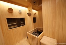 용산 대통령실 '사우나' 공개…강훈식 비서실장 "작은 호텔같아, 놀랐다"